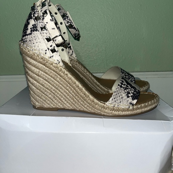 Steve Madden Mckenna snakeskin open toe wedge - Picture 3 of 9